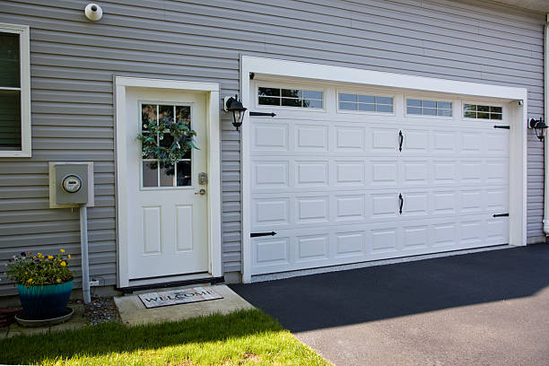 24/7 Emergency Garage Door Panel Replacement experts in Lakeview, WA